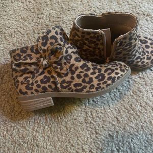 Toddler girl leopard booties